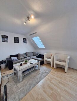 Charmante 2-Zimmer-Wohnung im Dachgeschoss - Schwaikheim