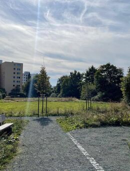 ETW mit Balkon und PKW-Stellplatz in schöner Lage von Bad Salzuflen - Bad Salzuflen