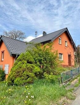 Charmantes Einfamilienhaus mit großem Garten und viel Potenzial - Dackscheid