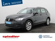 VW Tiguan, 2.0 TDI Life, Jahr 2021 - Würzburg