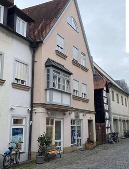 Großzügige 5-Zimmer-Wohnung mit Charakter in zentraler Lage - Forchheim (Bayern)