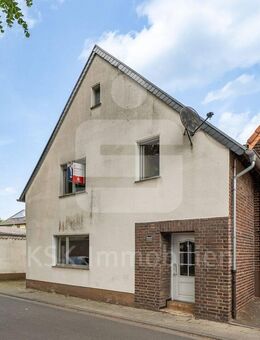 Stammeln: Einfamilienhaus mit großem Grundstück. - Elsdorf (Nordrhein-Westfalen)