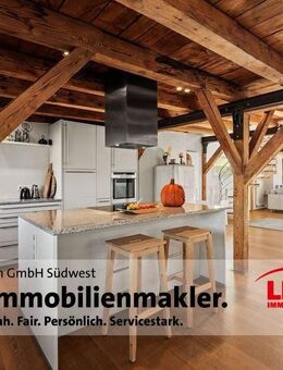 Hoch oben - Lichtdurchflutete 4,5-Zimmerwohnung in saniertem Altbau - Konstanz