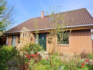 Gepflegtes Einfamilienhaus mit viel Platz und liebevoll angelegtem Nutzgarten in beliebter Wohnlage - Oldenburg (Holstein)