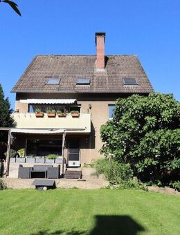 Wohn- und Investitionsobjekt in Rheindorf-Süd: 6 Wohneinheiten, schönes Grundstück, 2 Garagen - Leverkusen