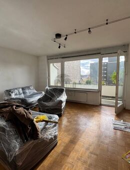 Komfortable 2-Zimmer-Wohnung in Hannover mit Balkon, Tiefgaragen-Stellplatz & modernem Flair - Hannover