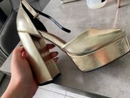 High heels in Gold - Dortmund