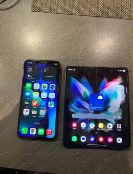 Samsung Galaxy fold 3 und iPhone 11 Pro Max beide leichte defekt - Büdelsdorf Zentrum