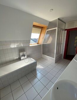 4,5-Zimmer Wohnung mit Eibauküche - Altenburg