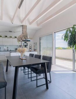 Modernes Penthouse mit Weitblick über Waldenburg, 5 Zimmern, Dachterrasse und Aufzug direkt in die Wohnung - Künzelsau
