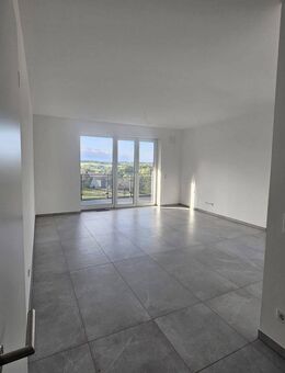 **Erleben Sie modernes Wohnen im Grünen! Ihre Traumwohnung wartet auf Sie!** - Waldbröl