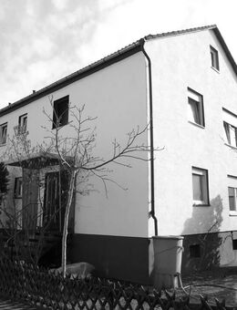 Modernisiertes Zweifamilienhaus: Flexibilität für Ihre Wohnbedürfnisse in Königstädten! - Rüsselsheim