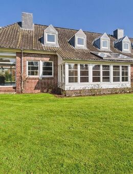 Ihr persönliches Paradies: Exklusives Traumhaus mit liebevollen Details und großzügigem Garten - Horneburg