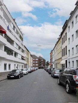 JOBCENTER: Frisch sanierte 3,5 Zimmer Wohnung in Krefeld mit Aufzug und Einbauküche - Krefeld