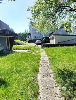 Familienhaus mit großem Garten und mehreren Garagen - Beckum