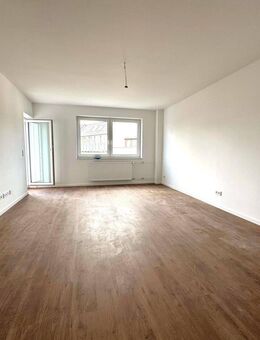 Erstbezug nach Komplettsanierung - Schöne 3-Zimmer Wohnung mit Balkon - Hildesheim