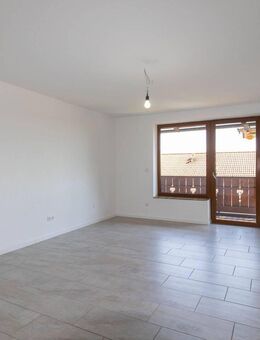 Frisch renovierte 3-Zimmer-Wohnung mit Bergblick und Dachterrasse! - Penzberg