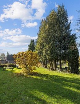 Traumhaftes Grundstück mit Altbestand und Baugenehmigung für Doppelhaushälfte bei Kaltenkirchen - Kisdorf