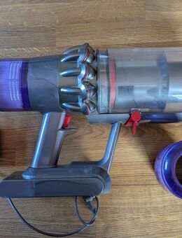 Dyson V11 Absolute Extra Pro SV17 Staubsauger - Altdorf (Bayern)