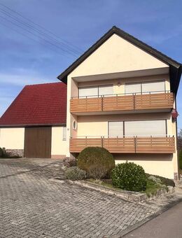 Charmantes Wohnhaus mit Schwedenofen, Balkonen & viel Raum für Ideen - Stimpfach