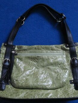 2 Handtaschen: cremefarben/braun "L. Credi", nwtg. + grün/braun "Marc Picard", neu - München