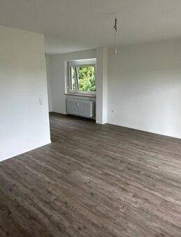 2. Obergeschoss - frisch sanierte 4-Z.-W. mit Balkon ab Oktober - Kaufbeuren