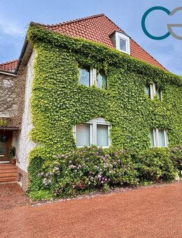 Zweifamilienhaus mit einer Praxis, einer Wohneinheit und einem idyllischen Garten in Stolzenau! - Stolzenau