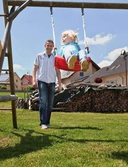 Der Garten für Eure Kinder mit Schaukel.... - Hellenthal