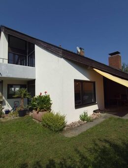 Großzügiges Architektenhaus mit Einliegerwohnung, Kamin, Garten und viel Potenzial - Herrenberg
