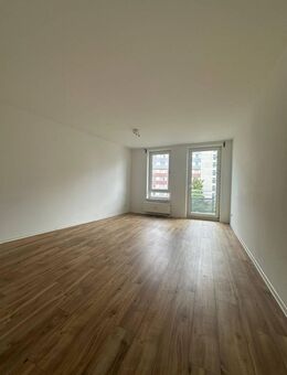 Wohnung mit Einbauküche ab 01.08 zu vermieten - Leipzig