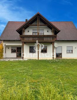 ***Für Investoren - Gut vermietetes, großes Zweifamilien,- bzw. Mehrgenerationenhaus sucht neuen Eigentümer*** - Breitenbrunn (Regierungsbezirk Oberpfalz)