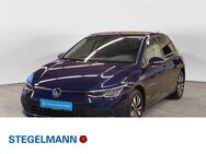 VW Golf, 2.0 TDI VIII Move, Jahr 2024 - Lemgo