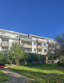 In zentraler Lage mit Balkon - Hamburg