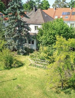 Potenzielles Zweifamilienhaus mit Sanierungsbedarf in zentraler Lage von Neusäß - Neusäß