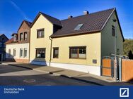 Bezugsfertiges Doppelhaus - Mit Kamin, Sauna und Balkon ! - Hergisdorf