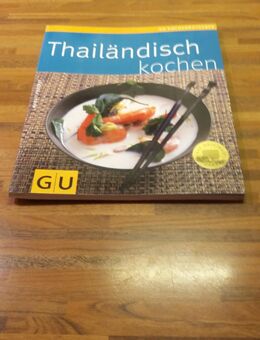 Thailändisch kochen. GU Küchenratgeber. Broschierte TB-Ausgabe v. 2002, Gräfe und Unzer Verlag - Rosenheim