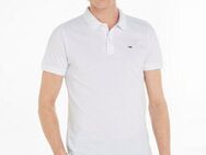 Tommy Jeans Plus Poloshirt TJM SLIM PLACKET POLO EXT Große Größen mit Logostickerei