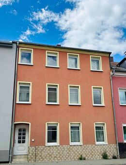 Tolles Stadthaus mit Garage und Zufahrt - auch Generationswohnen möglich - in Groitzsch zu verkaufen - Groitzsch