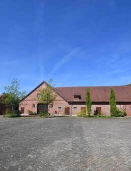 Attraktiver Resthof mit zwei Wohneinheiten und Tierhaltung in Niedersachsen - Dickel