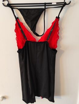 Vier schöne neue Nachthemden eine Bluse und ein rotes Mini Kleid Größe L - Kraiburg (Inn)