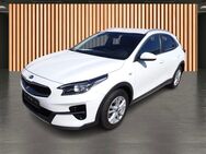 Kia XCeed, 1.5 T-GDI Silber, Jahr 2021 - Dresden