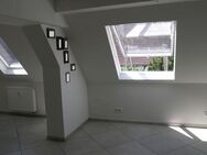 Florstadt - schicke 3-Zimmer-DG-Wohnung mit Ankleidebereich Florstadt - 3-Zi-DG-Wohnung mit Ankleide - Florstadt