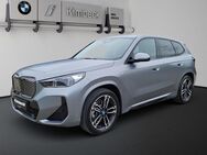 BMW iX, 1 xDrive30 M SPORT °, Jahr 2022 - Eggenfelden