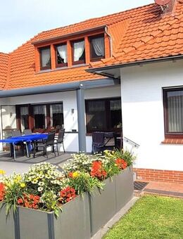 Zentrum! Bungalow mit Garage, Wärmepumpe u. kleinem Garten... 6 Zimmer - Rhauderfehn