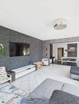 Großzügig wohnen mit Wohlfühlfaktor - moderne 4,5-Zimmer-Wohnung mit drei Balkonen in Oberschopfheim - Friesenheim (Baden-Württemberg)