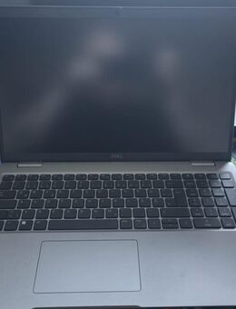 Dell Precision 3581 - Intel Core i7 13700H / 2.4 GHz - Win 11 Pro - RTX A500-16 GB RAM - 512 GB SSD NVMe (Gebraucht wie Neu) - Ronneburg (Hessen)