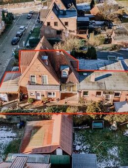 ++ Charmantes Zweifamilienhaus mit Potenzial in ruhiger und zentraler Lage ++ - Lüneburg
