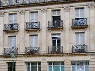 Ruhige, komplett möblierte sanierte Altbauwohnung in absoluter Innenstadtlage - Baden-Baden