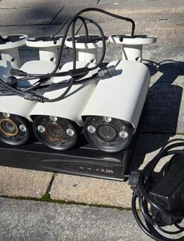 Überwachungssystem mit 4 PoE IP HD- Kameras mit Rechner und App - Falkensee