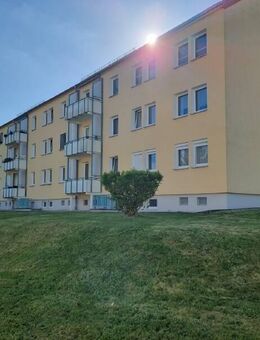Gemütliche Dreiraumwohnung mit Balkon in schöner Wohnlage - Crimmitschau